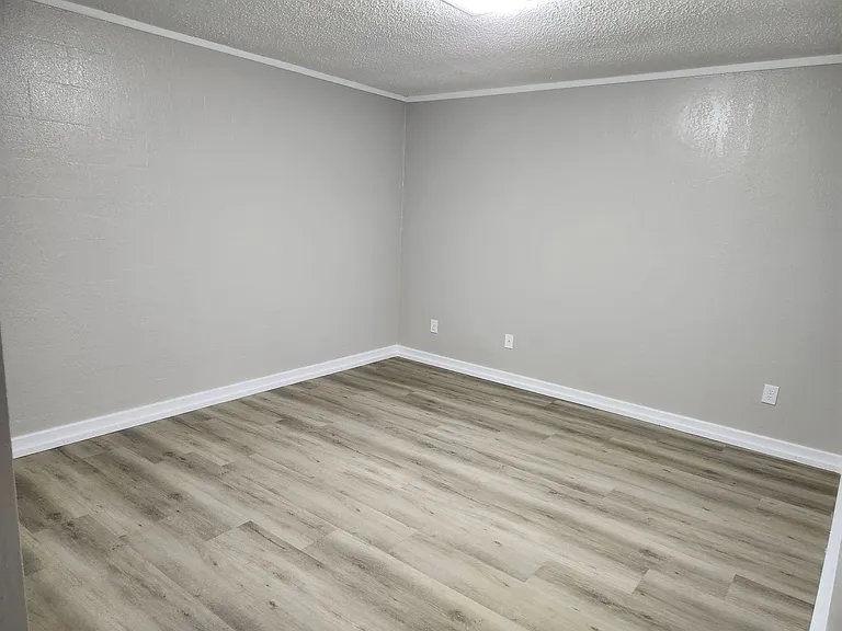 207 N 4th St #3 — Photo 6