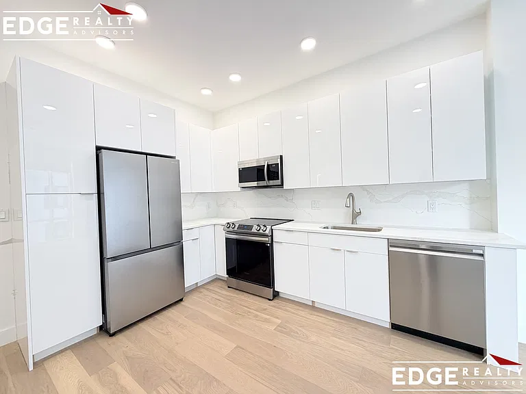 36-38 Hichborn St #303 — Photo 7