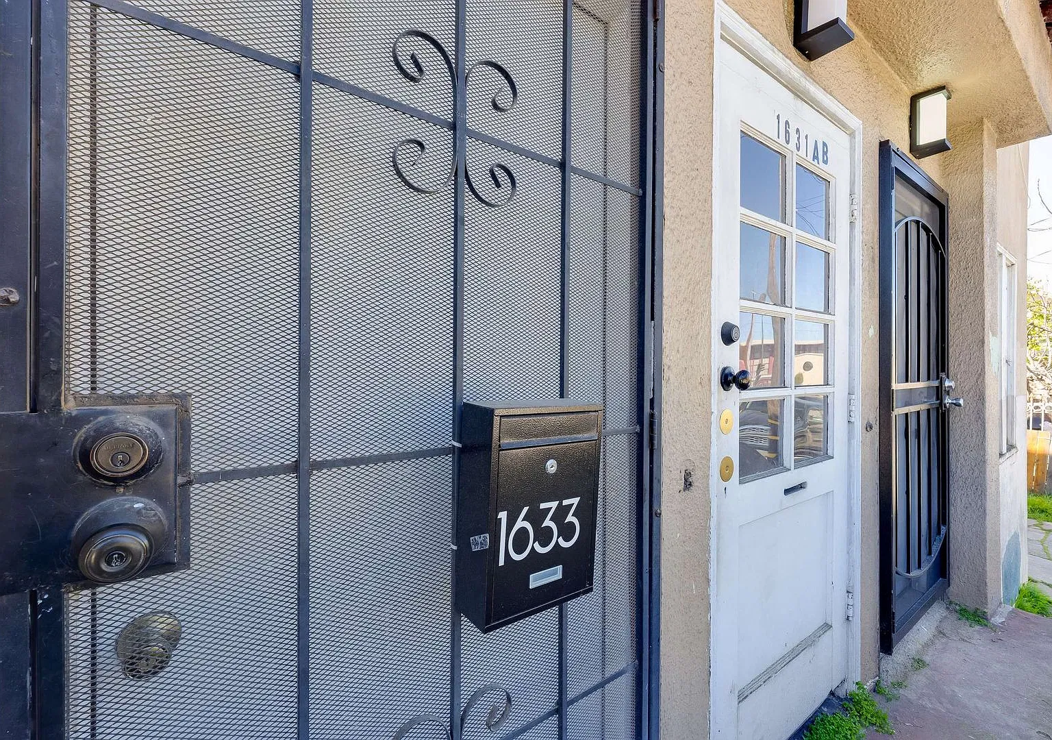 1629 Foothill Blvd — Photo 2