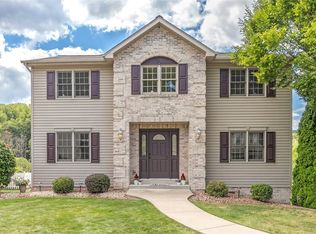 26 Heritage Ct, Delmont, PA