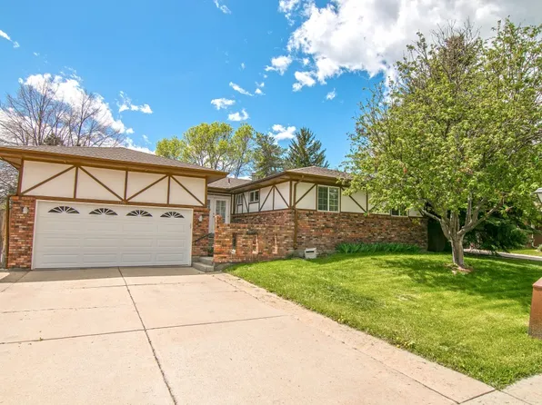 1501 Peterson Pl, Longmont, CO 80501