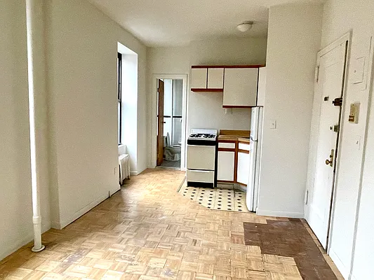 Rented by Compass | media 19