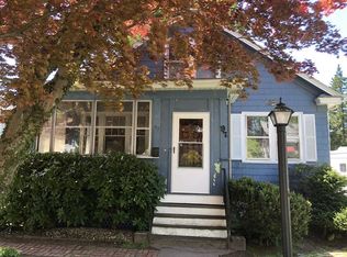 97 Crown Ave, Riverside, RI 02915