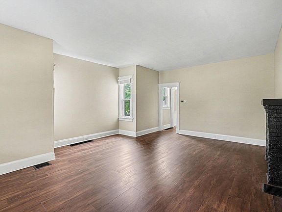 5th image of 15 Idaho Ave