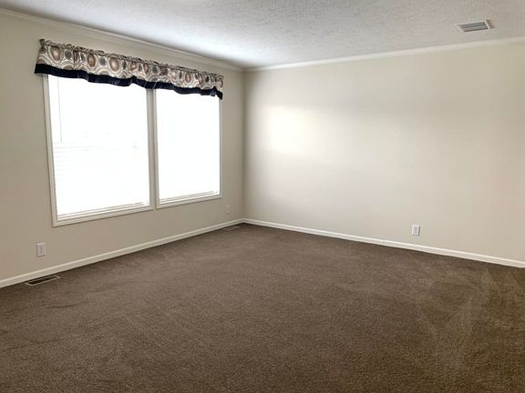 2nd image of 9529 Earl Dr