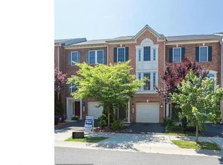 1018 Hotchkiss Pl, Fredericksburg, VA 22401