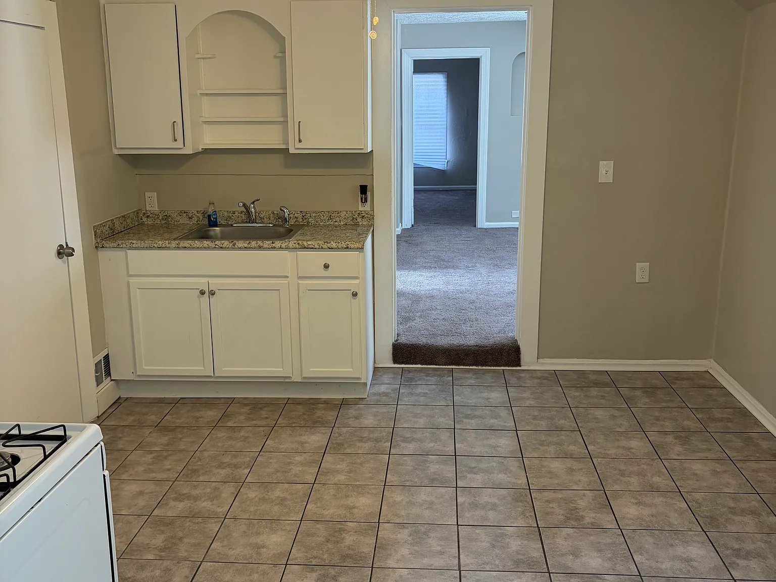 2 bed, 989 sqft, $950 — Photo 3