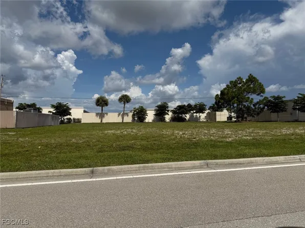 4209 SW 9th Ave, Cape Coral, FL 33914