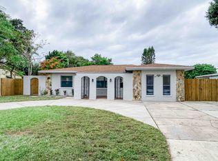 1613 Valencia Dr W, Largo, FL 33778