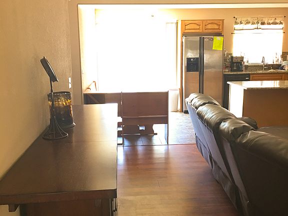 5th image of 242 Cinnamon Dr