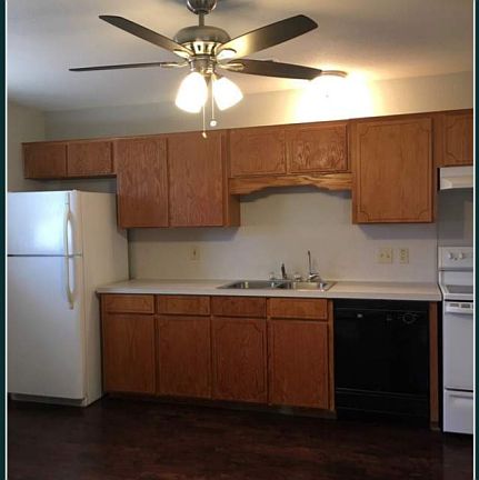 2nd image of 2818 Cedar Cir APT 2