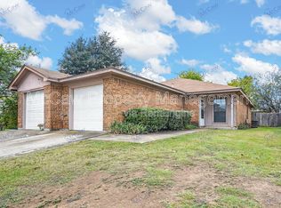 6704 S Creek Dr, Fort Worth, TX 76133