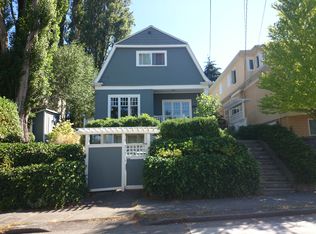 5550 Canfield Pl N, Seattle, WA 98103