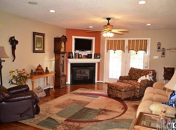 2nd image of 132 Shalom Pl