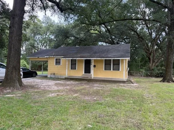 4436 Singleton Rd, Beaumont, TX 77708