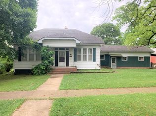 518 N Maple Ave, Mountain Grove, MO 65711