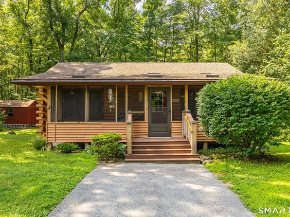 36 Lakeview Heights, Lebanon, CT 06249