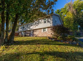 120 Lawndale Dr, Bristol, VA 24201