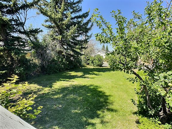 2nd image of 219 3rd Ave SE