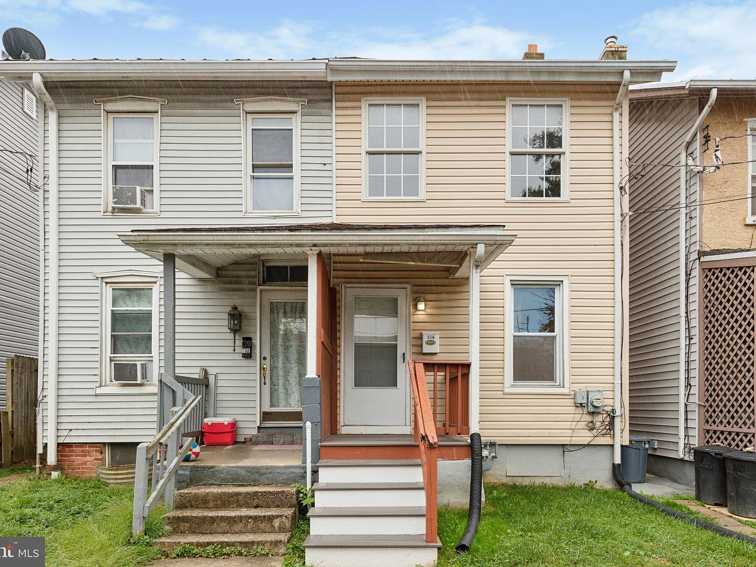 2 bed, 1.0 bath, 795 sqft, $1,900 — Photo 1