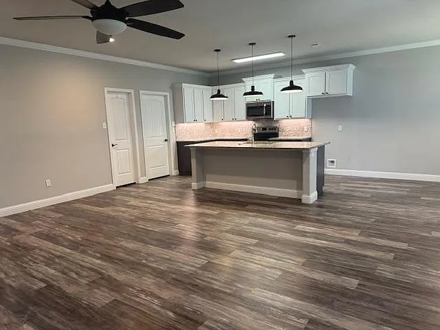 3 bed, 1659 sqft, $1,925 — Photo 2