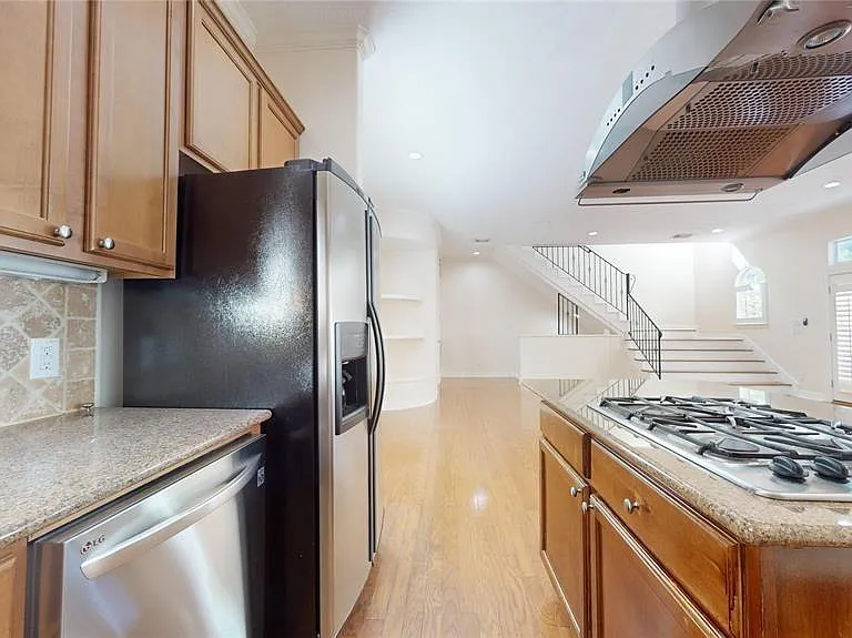 1502 Birdsall St — Photo 20