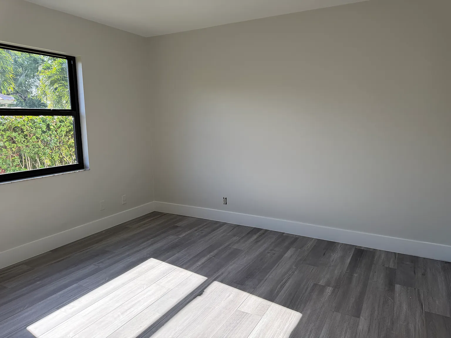 3 bed, 2062 sqft, $4,000 — Photo 1
