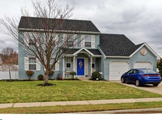 9 Daffodil Dr, Sicklerville, NJ 08081