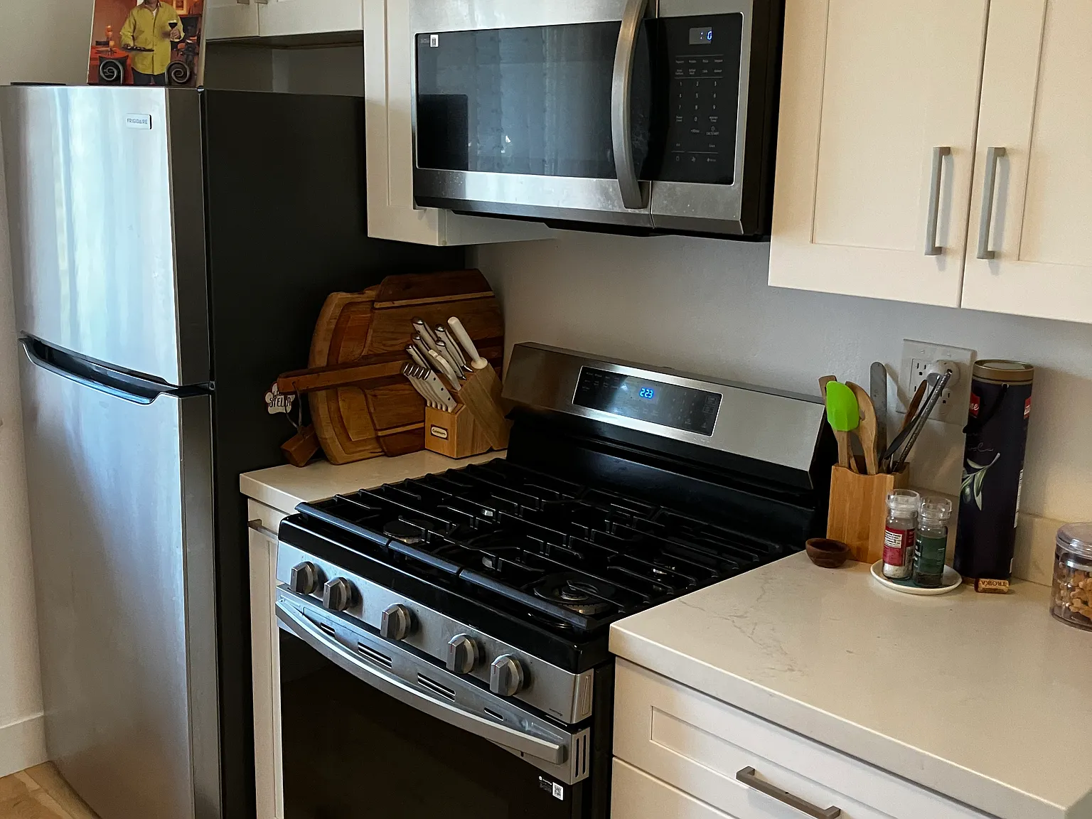 1 bed, 784 sqft, $2,700 — Photo 4