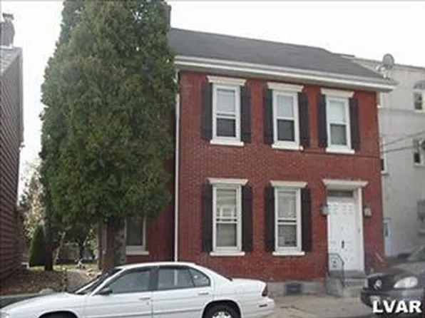 34 2nd St, Catasauqua, PA 18032