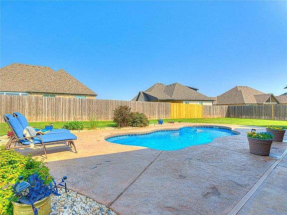 4th image of 3905 Cedar Pass Dr