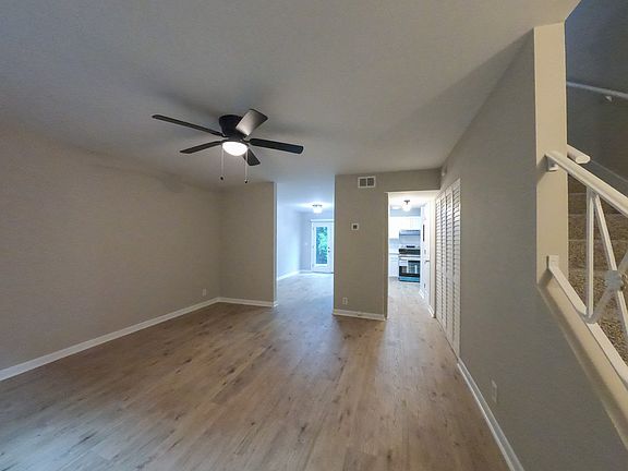 2nd image of 370 Wallace Rd APT C9