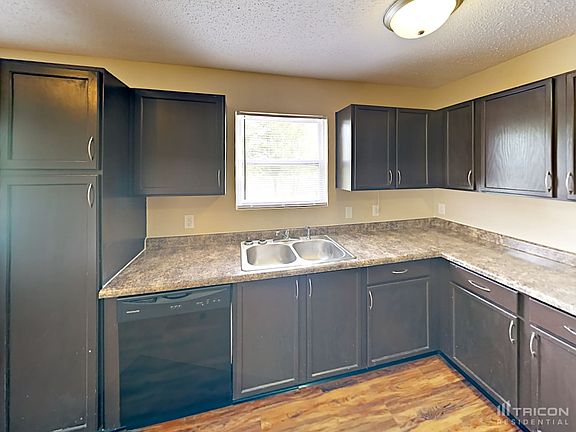 4th image of 5621 Grassy Bank Dr