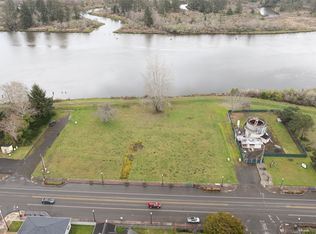 825 1st St, Cosmopolis, WA