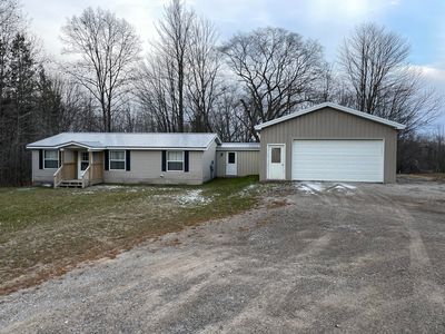 7690 N Straits Hwy, Cheboygan, MI, 49721
