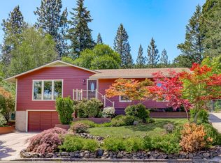 1880 Greenmeadows Way, Ashland, OR 97520