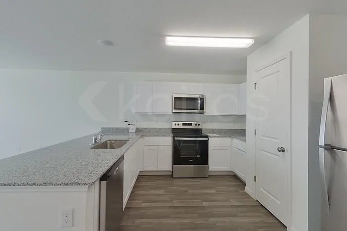 2140 NW 22nd Ave — Photo 2