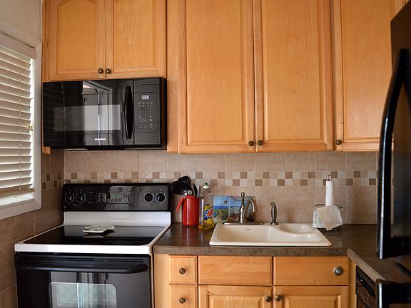 4th image of 2121 NE 42nd Ct APT 212C