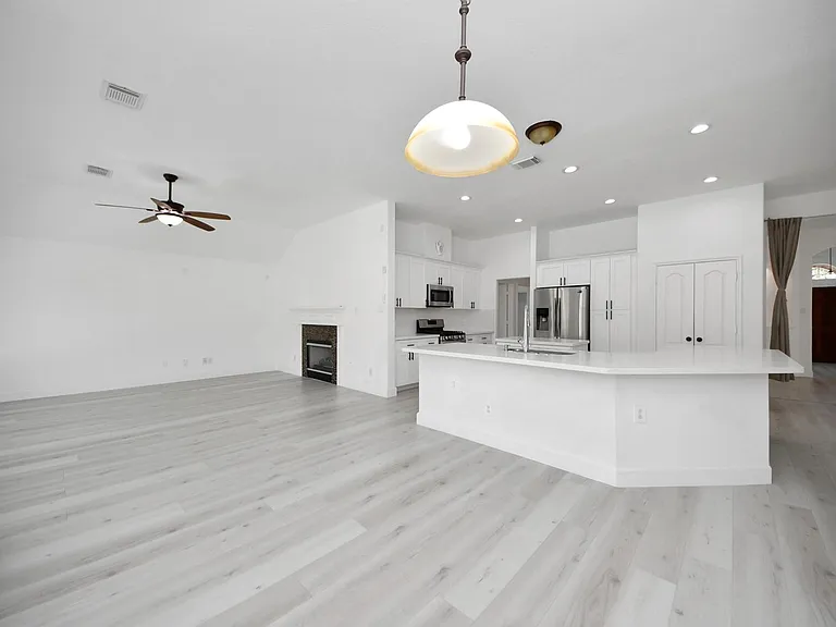 10850 White Oak Point Ct — Photo 38