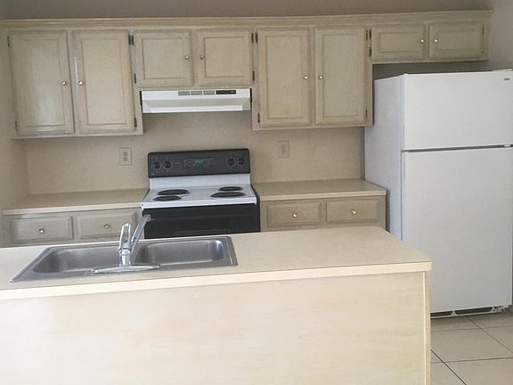 4th image of 1612 Tampa St #1612 & 161