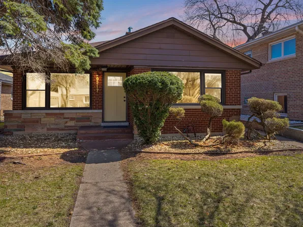 9217 S Paxton Ave, Chicago, IL 60617