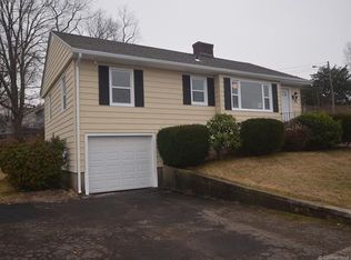 165 Fairview Ave, Hamden, CT 06514