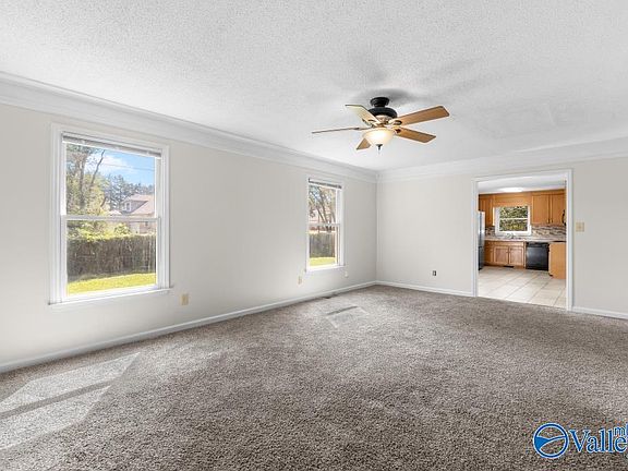 5th image of 126 Sarah Hughes Dr