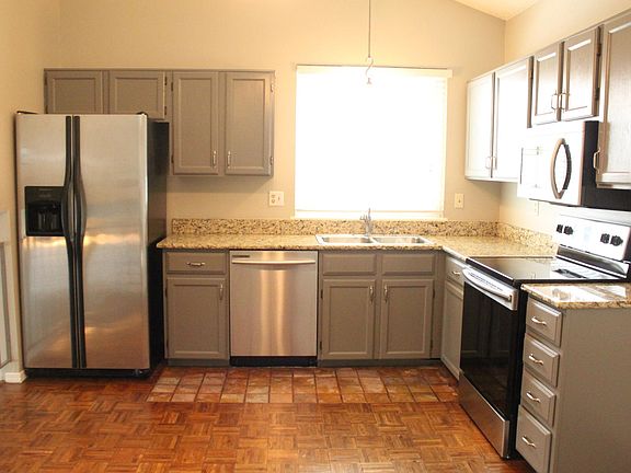 Spacious kitchen with new appliances 