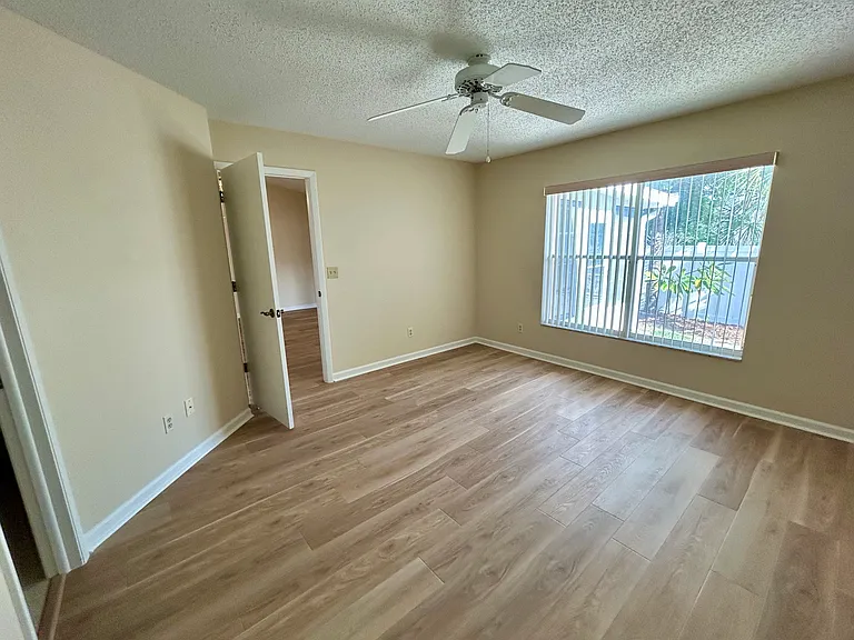 1481 Cairn Ct — Photo 16