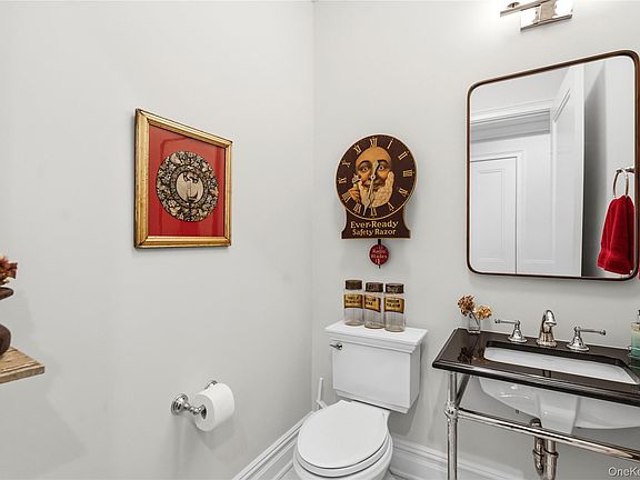 5th image of 6000 Royal Court #6202