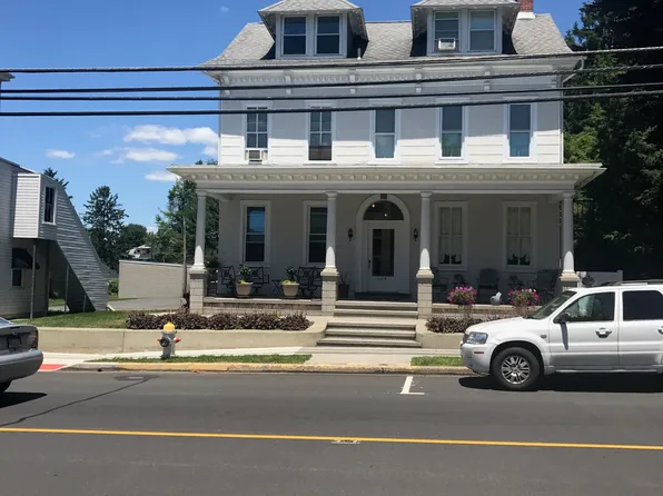 103 E Penn Ave #4, Wernersville, PA 19565