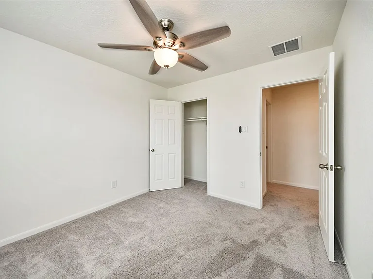 2916 Shimmer Edge Dr — Photo 34