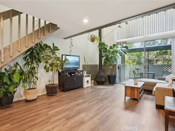 25461 Pine Creek Ln, Wilmington, CA 90744