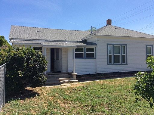 4th image of 1689 Bardsdale Ave